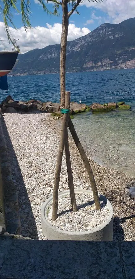 L'Angolo Sul Porto Brenzone sul Garda 0*,